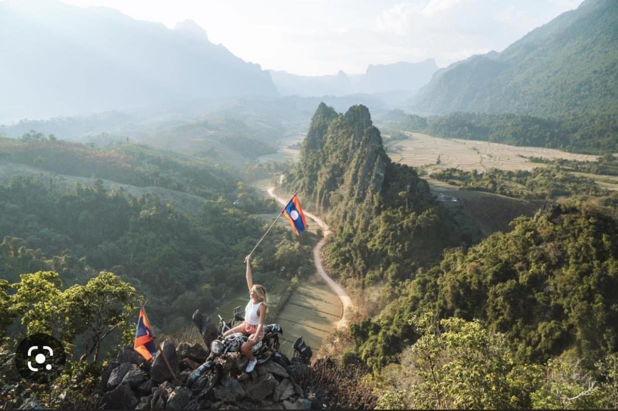 Vang Vieng Victory Hostel מראה חיצוני תמונה