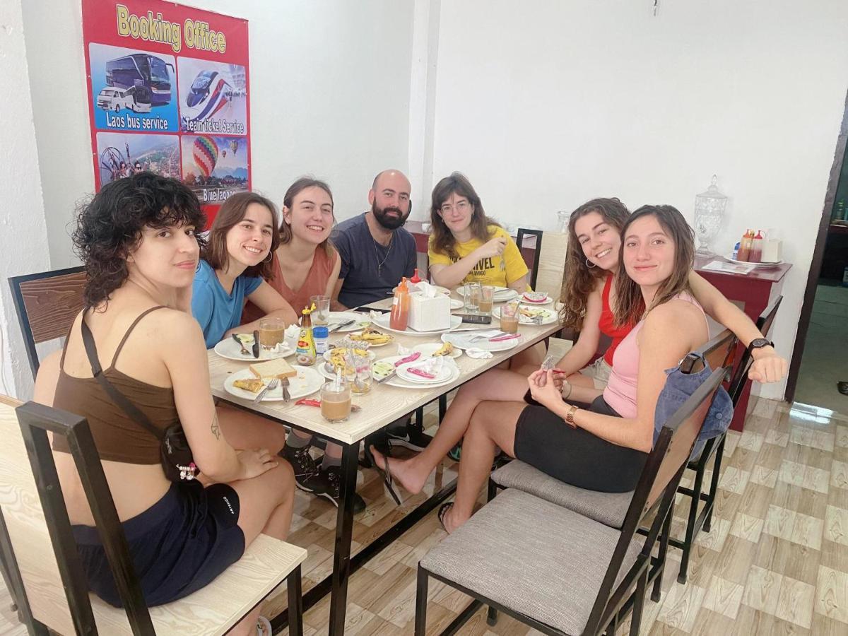 Vang Vieng Victory Hostel מראה חיצוני תמונה