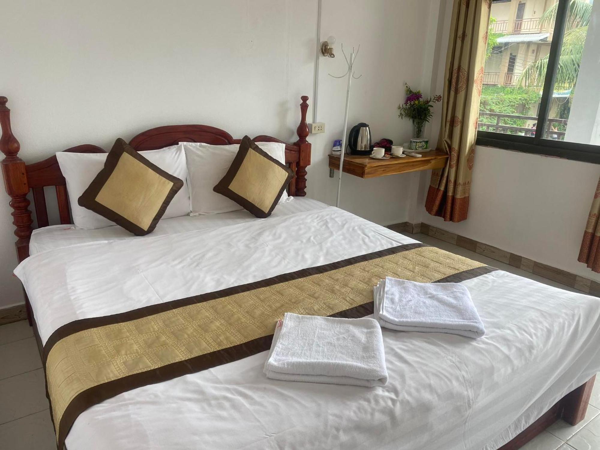 Vang Vieng Victory Hostel מראה חיצוני תמונה