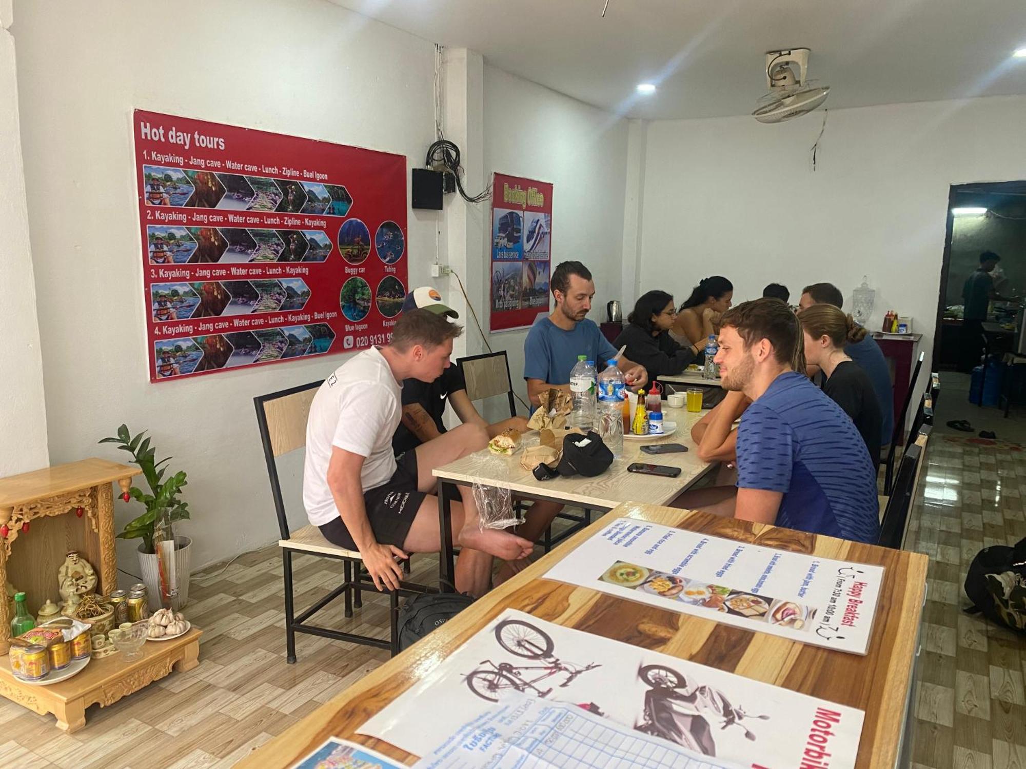 Vang Vieng Victory Hostel מראה חיצוני תמונה